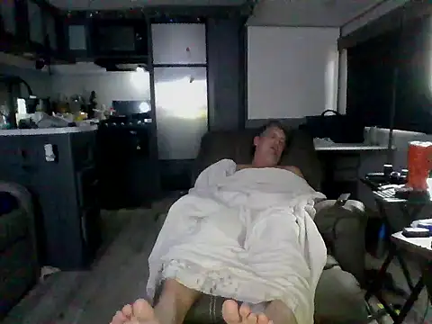 lateniter online show from December 13, 2025, 7:53 pm