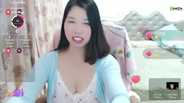 -Shirleyni  online show from December 22, 2025, 3:31 pm