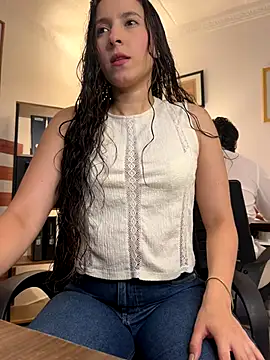 Snapshot of LittleDoll___ chatting on October 3, 2025, 10:18 pm LittleDoll    online show from October 3, 2025, 10:18 pm