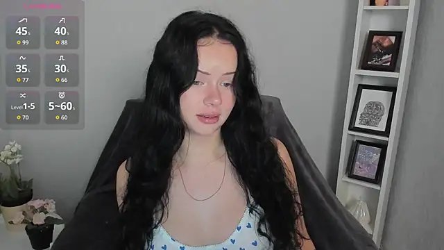 Lori  Hell online show from June 16, 2026, 3:09 am
