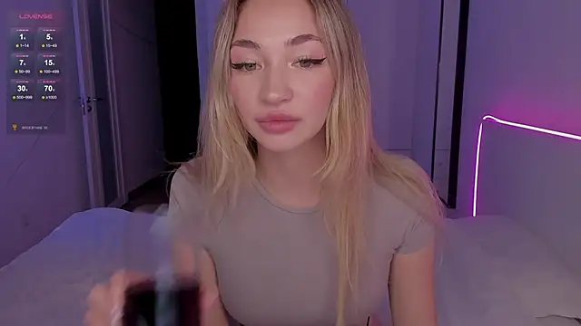 Snapshot of bailey_kat chatting on November 28, 2025, 6:32 pm bailey kat online show from November 28, 2025, 6:32 pm