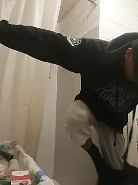 Snapshot of jordirey chatting on December 6, 2024, 2:13 am jordirey online show from December 6, 2024, 2:13 am