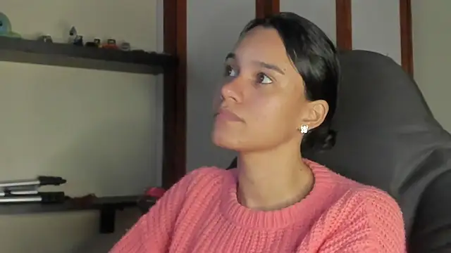 Snapshot of SamanthaWatson chatting on December 21, 2024, 12:31 am SamanthaWatson online show from December 21, 2024, 12:31 am