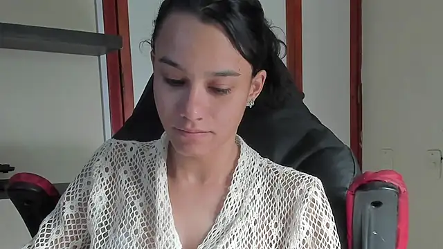 Snapshot of SamanthaWatson chatting on December 21, 2024, 1:42 pm SamanthaWatson online show from December 21, 2024, 1:42 pm