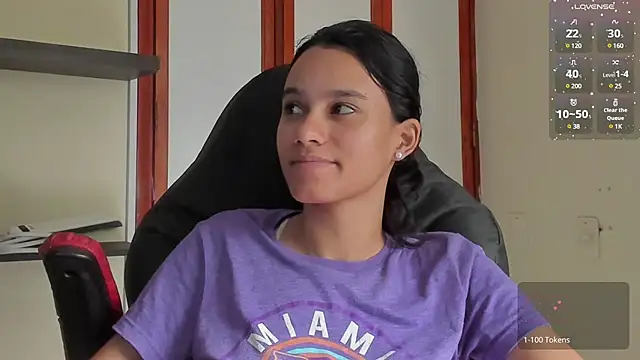 Snapshot of SamanthaWatson chatting on January 10, 2025, 4:30 pm SamanthaWatson online show from January 10, 2025, 4:30 pm