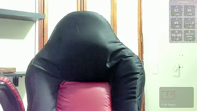 Snapshot of SamanthaWatson chatting on January 15, 2025, 1:12 am SamanthaWatson online show from January 15, 2025, 1:12 am