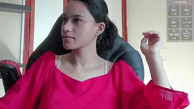 Snapshot of SamanthaWatson chatting on January 18, 2025, 1:40 pm SamanthaWatson online show from January 18, 2025, 1:40 pm