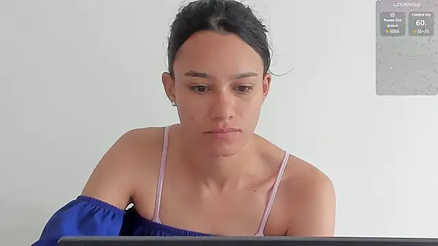 Snapshot of SamanthaWatson chatting on February 5, 2025, 2:05 pm SamanthaWatson online show from February 5, 2025, 2:05 pm