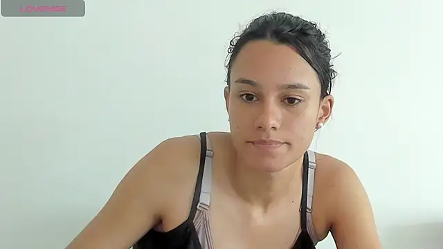 Snapshot of SamanthaWatson chatting on February 7, 2025, 5:07 pm SamanthaWatson online show from February 7, 2025, 5:07 pm