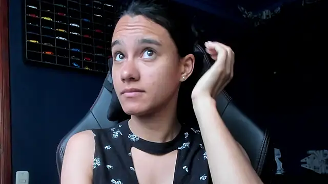 Snapshot of SamanthaWatson chatting on March 20, 2025, 2:10 pm SamanthaWatson online show from March 20, 2025, 2:10 pm