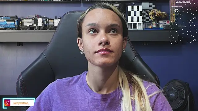 Snapshot of SamanthaWatson chatting on September 15, 2025, 6:52 pm SamanthaWatson online show from September 15, 2025, 6:52 pm