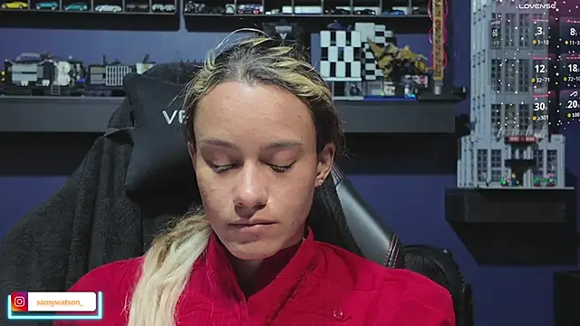 Snapshot of SamanthaWatson chatting on October 1, 2025, 1:33 am SamanthaWatson online show from October 1, 2025, 1:33 am