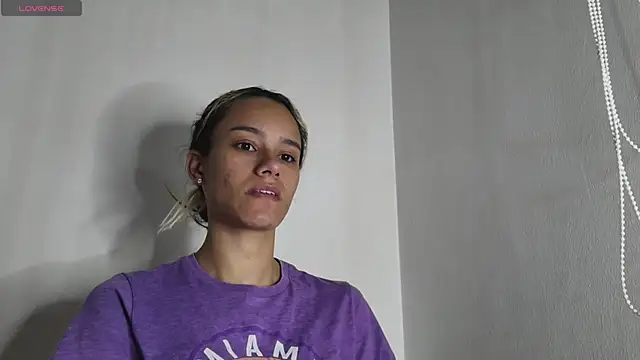 Snapshot of SamanthaWatson chatting on October 2, 2025, 1:34 am SamanthaWatson online show from October 2, 2025, 1:34 am