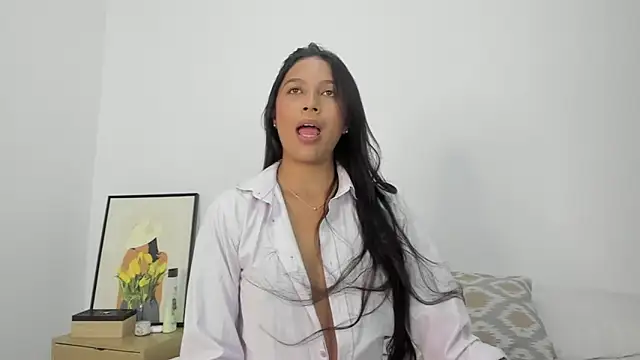 Snapshot of rouse_4 chatting on March 6, 2026, 11:01 pm rouse 4 online show from March 6, 2026, 11:01 pm