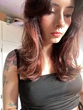 Snapshot of LiliJones_ chatting on September 11, 2025, 4:18 pm LiliJones  online show from September 11, 2025, 4:18 pm