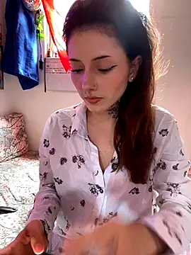 Snapshot of LiliJones_ chatting on October 3, 2025, 5:21 pm LiliJones  online show from October 3, 2025, 5:21 pm