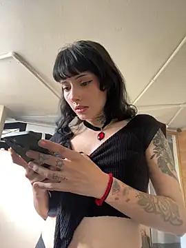 Snapshot of LiliJones_ chatting on October 21, 2025, 7:36 pm LiliJones  online show from October 21, 2025, 7:36 pm