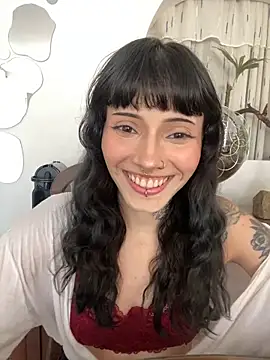 Snapshot of LiliJones_ chatting on October 23, 2025, 5:23 pm LiliJones  online show from October 23, 2025, 5:23 pm