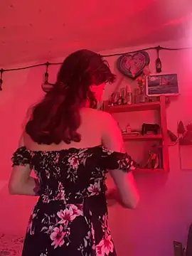 LiliJones  online show from February 19, 2026, 3:19 pm