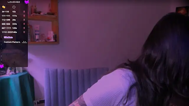 LiliJones  online show from March 20, 2026, 5:40 pm