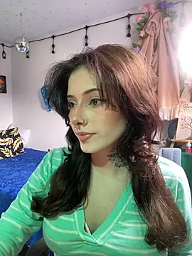 LiliJones  online show from April 22, 2026, 5:58 pm
