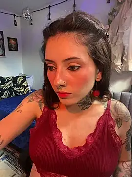 LiliJones  online show from May 4, 2026, 8:49 pm