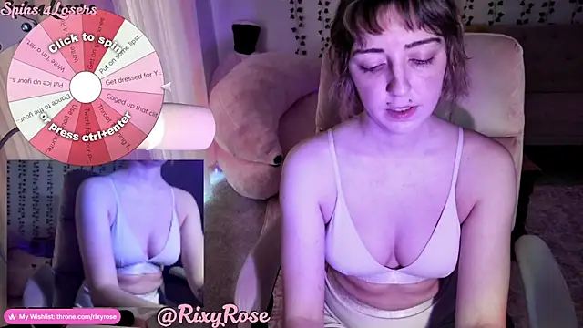 Snapshot of Trixyrose chatting on July 31, 2026, 1:21 pm Trixyrose online show from July 31, 2026, 1:21 pm