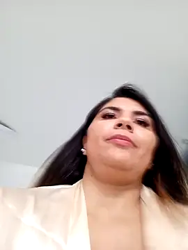Snapshot of Luna_Dumont chatting on January 25, 2025, 2:03 pm Luna Dumont online show from January 25, 2025, 2:03 pm