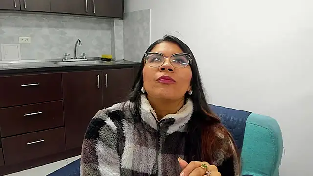 Snapshot of Luna_Dumont chatting on February 13, 2025, 11:17 am Luna Dumont online show from February 13, 2025, 11:17 am