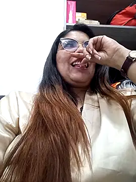 Snapshot of Luna_Dumont chatting on February 14, 2025, 11:42 pm Luna Dumont online show from February 14, 2025, 11:42 pm