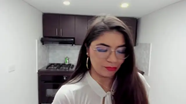 Luna Dumont online show from October 28, 2025, 11:14 am