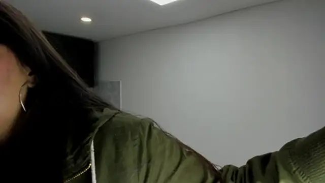 Luna Dumont online show from November 11, 2025, 11:10 am