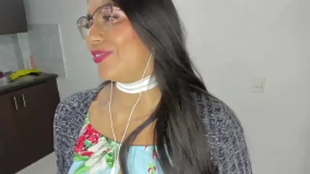 Snapshot of Luna_Dumont chatting on March 21, 2026, 11:04 am Luna Dumont online show from March 21, 2026, 11:04 am