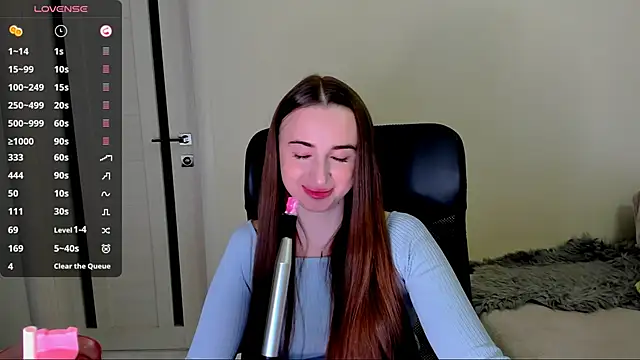 Snapshot of Kimmberr chatting on November 9, 2025, 4:11 am Kimmberr online show from November 9, 2025, 4:11 am