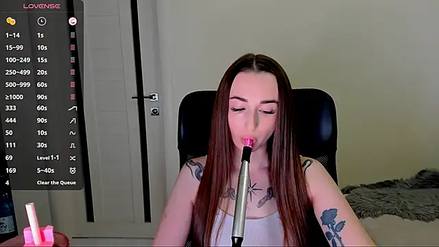 Snapshot of Kimmberr chatting on November 29, 2025, 5:54 am Kimmberr online show from November 29, 2025, 5:54 am