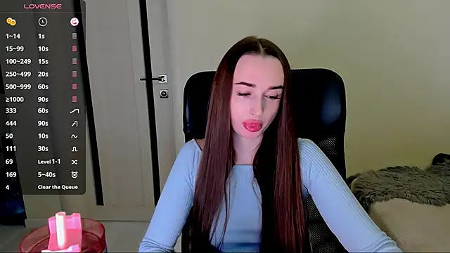 Snapshot of Kimmberr chatting on December 19, 2025, 2:40 am Kimmberr online show from December 19, 2025, 2:40 am