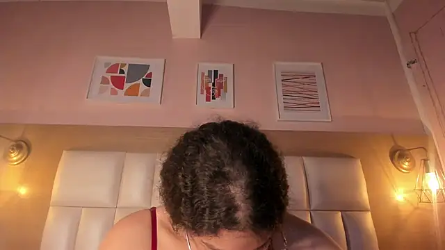 Dollar-girl online show from December 29, 2024, 5:54 pm