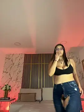 Dollar-girl online show from March 19, 2026, 2:10 pm