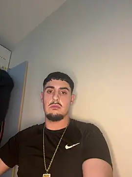 Snapshot of Vale_187 chatting on January 17, 2026, 10:53 am Vale 187 online show from January 17, 2026, 10:53 am