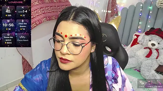 lakshmiraniii online show from November 26, 2025, 7:15 pm