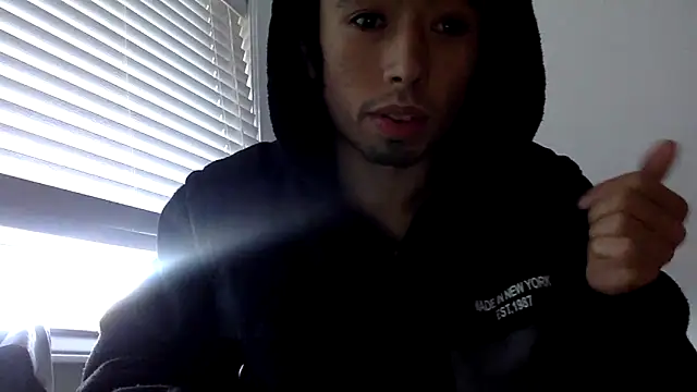 Snapshot of lilboygonewild chatting on October 9, 2025, 7:56 pm lilboygonewild online show from October 9, 2025, 7:56 pm