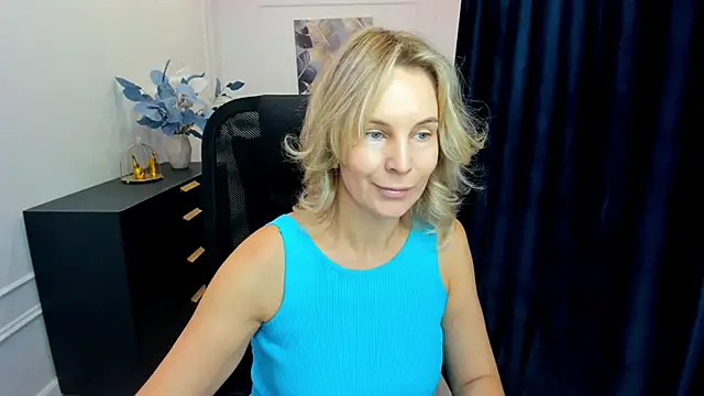 Snapshot of Sinty_Devis chatting on September 27, 2025, 11:37 am Sinty Devis online show from September 27, 2025, 11:37 am