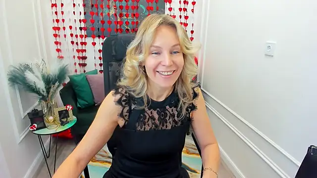 Sinty Devis online show from February 10, 2026, 4:38 am