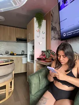 Snapshot of Nina-Eros1 chatting on April 15, 2026, 9:37 pm Nina-Eros1 online show from April 15, 2026, 9:37 pm