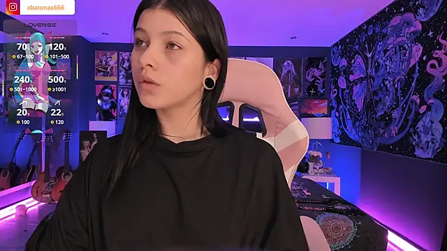 Snapshot of LanaKyutt chatting on September 18, 2025, 10:34 pm LanaKyutt online show from September 18, 2025, 10:34 pm