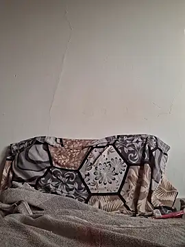 dirtybearr online show from December 4, 2025, 11:08 am