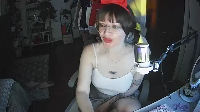 angelic sg online show from January 22, 2025, 12:27 am