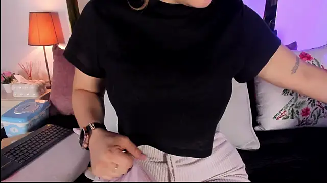 emmy r online show from December 20, 2025, 12:12 pm