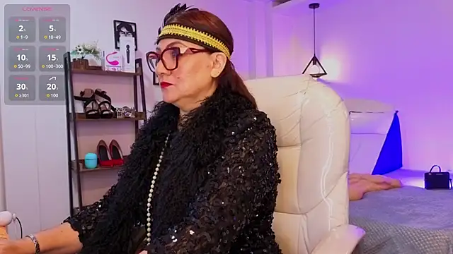 Snapshot of lady_nylon_ chatting on October 31, 2025, 12:17 pm lady nylon  online show from October 31, 2025, 12:17 pm