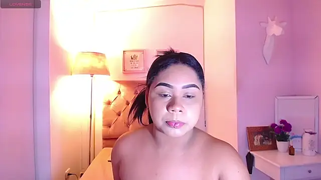 Nahom1  online show from October 14, 2025, 9:59 pm